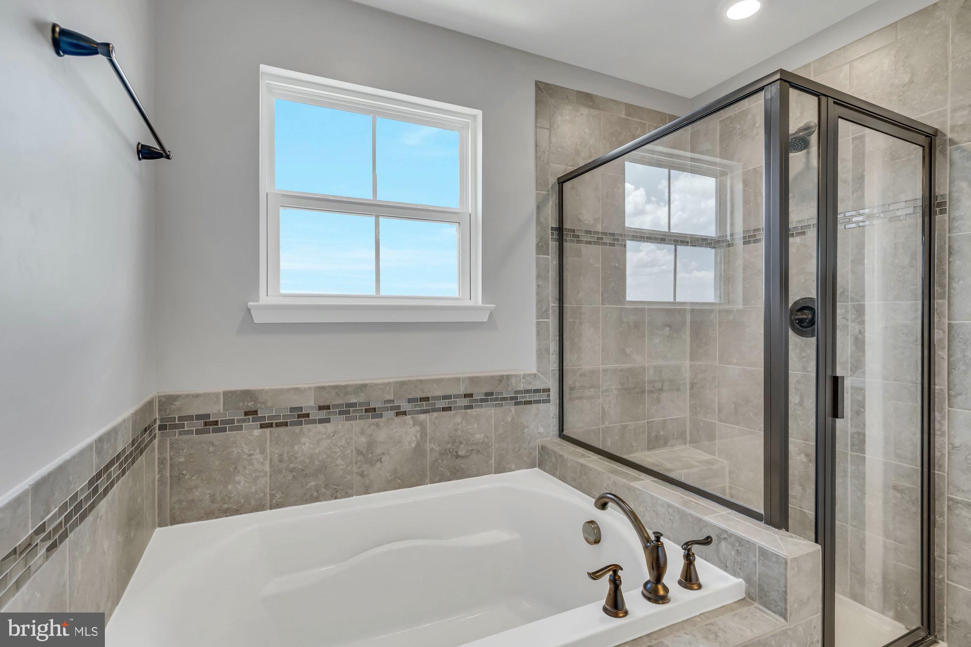 LAKE FREDERICK - Residential