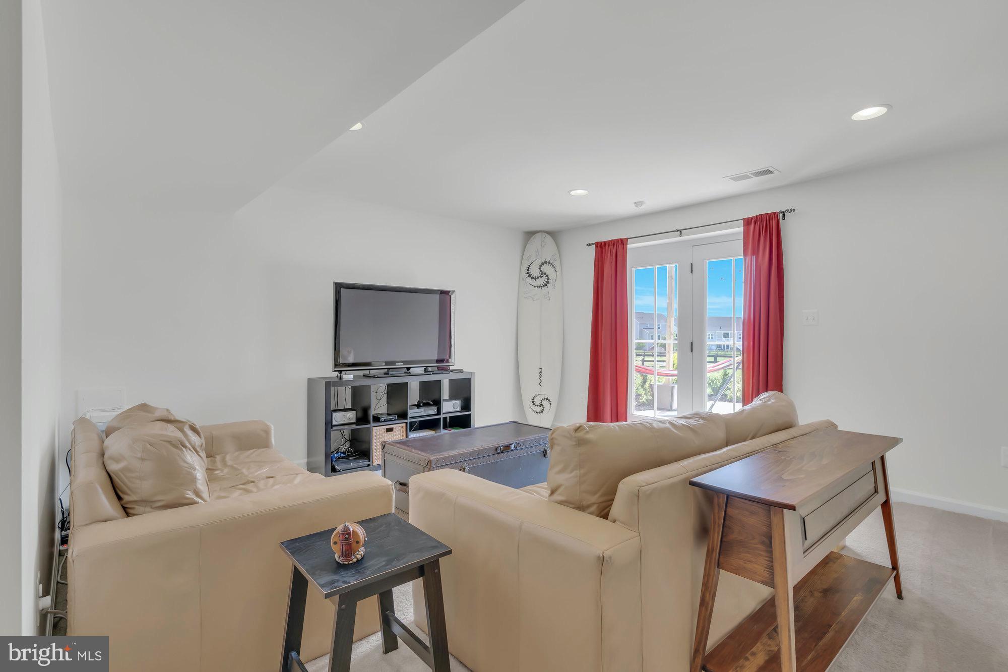 LAKE FREDERICK - Residential