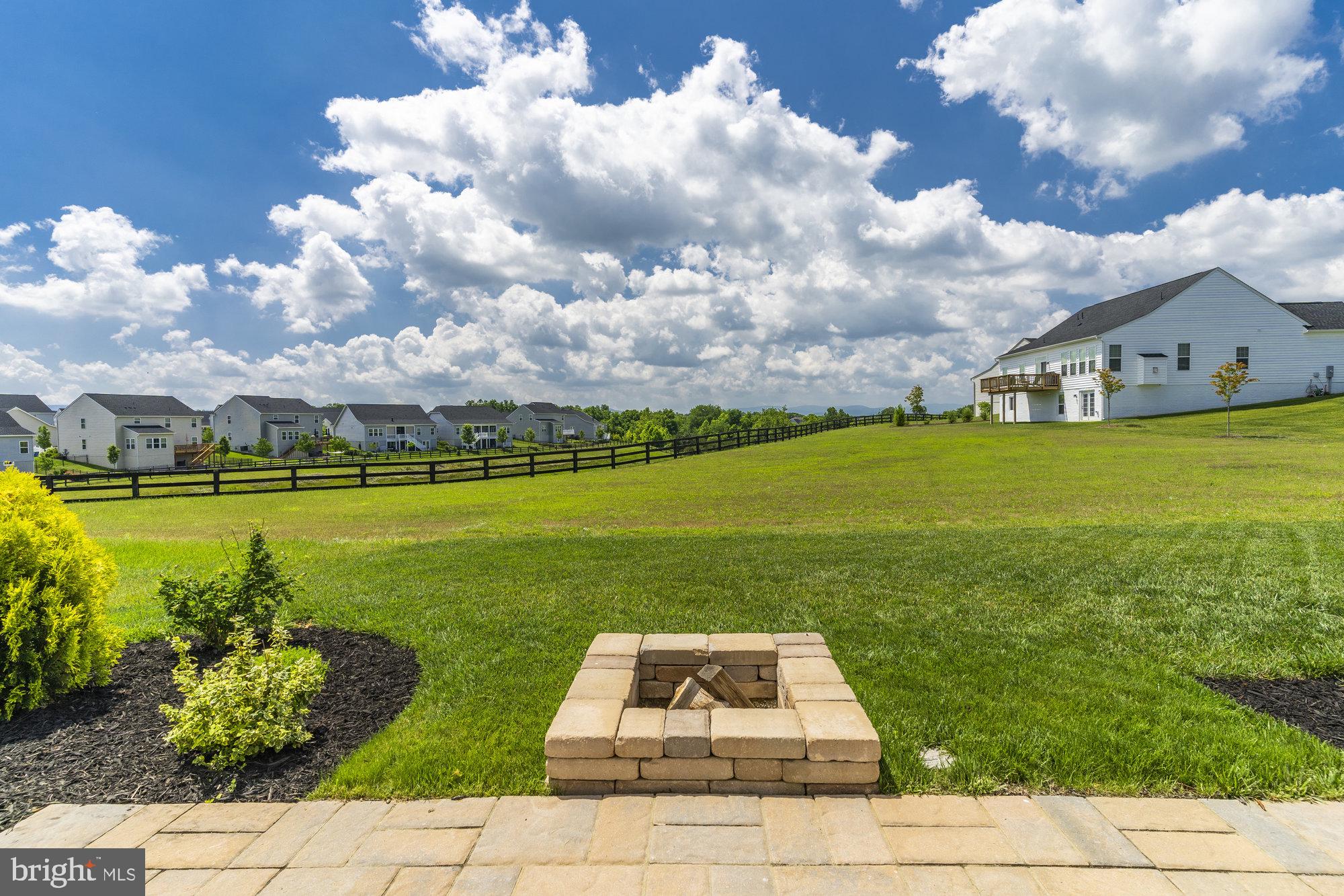 LAKE FREDERICK - Residential