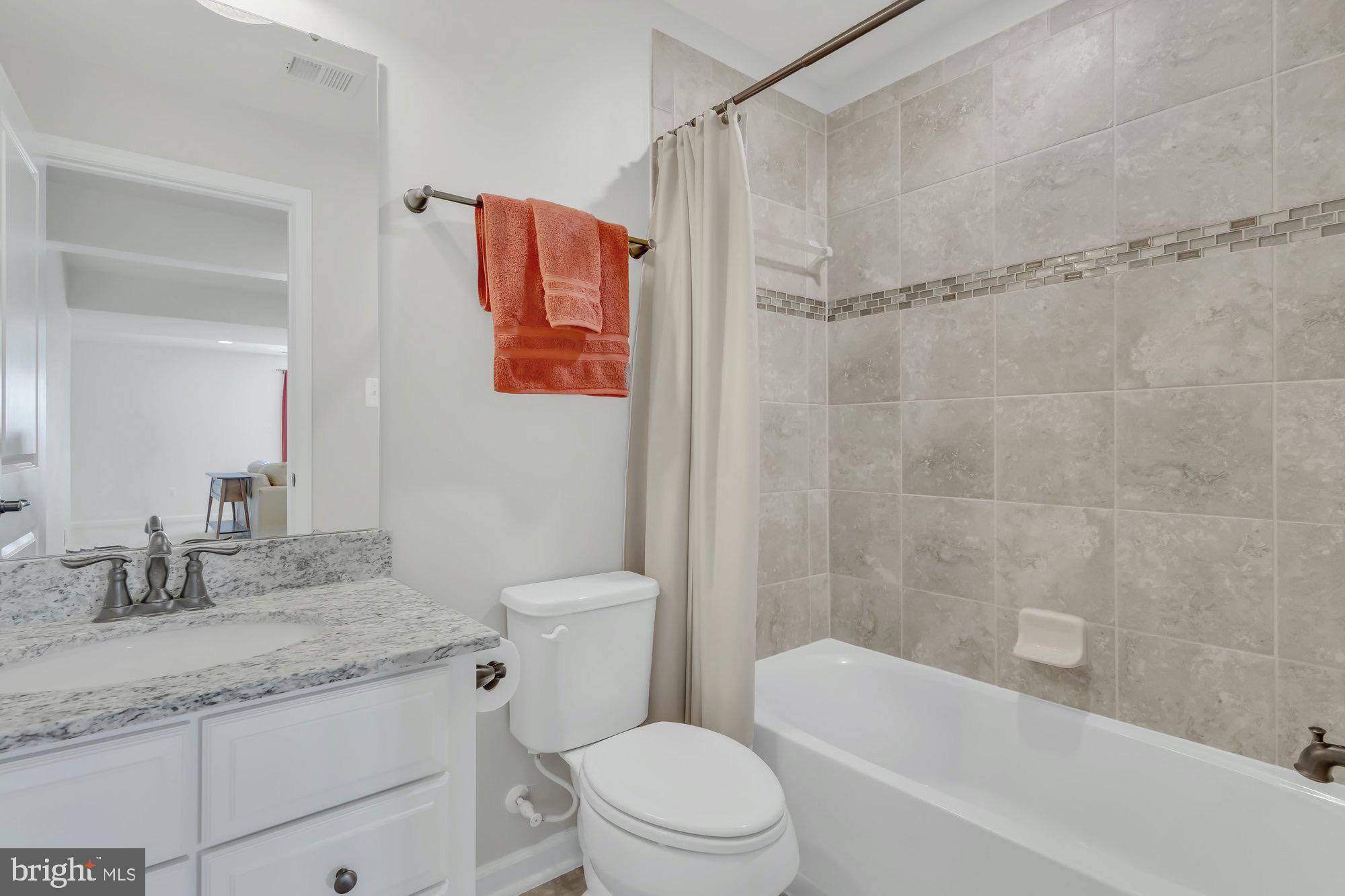 LAKE FREDERICK - Residential