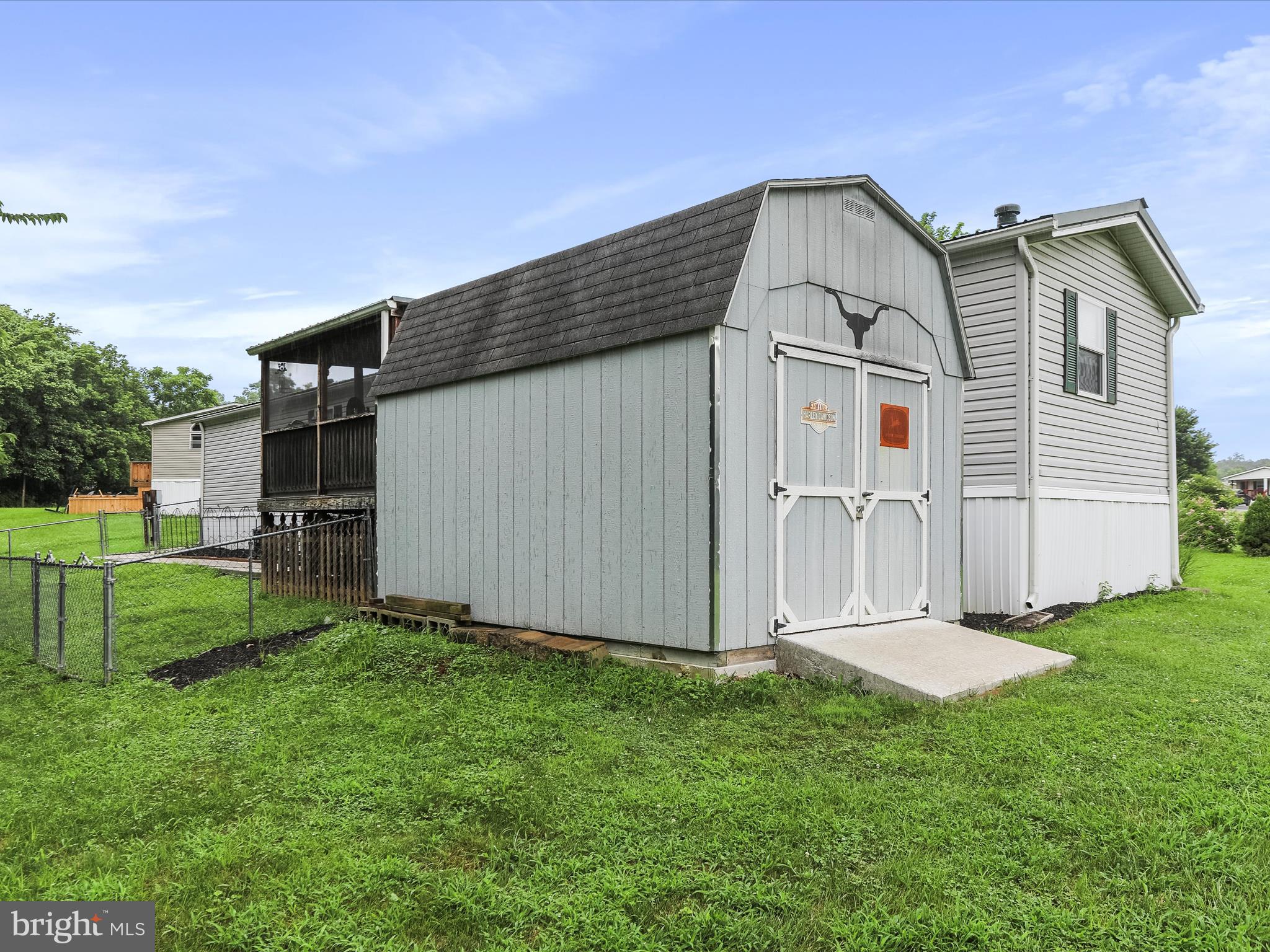 RIVERSIDE VILLAGES - Residential