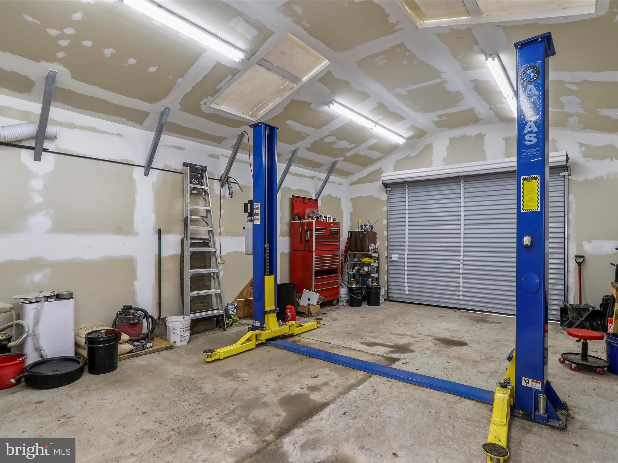 RIVERSIDE VILLAGES - Residential