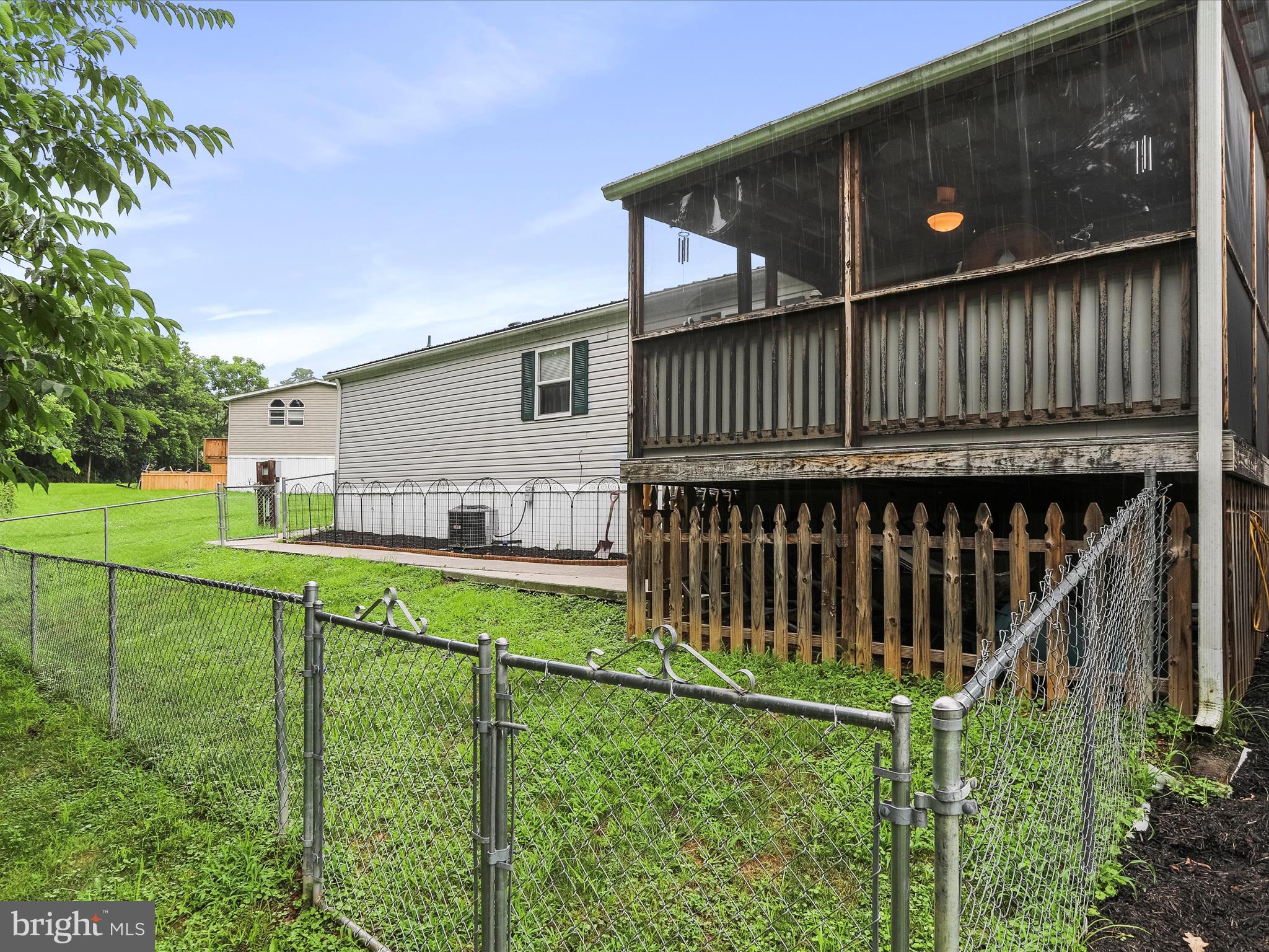 RIVERSIDE VILLAGES - Residential