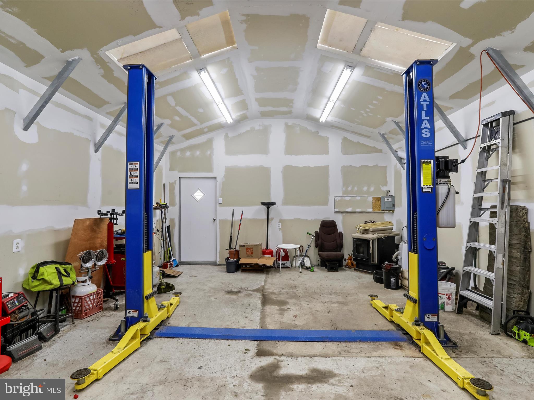 RIVERSIDE VILLAGES - Residential