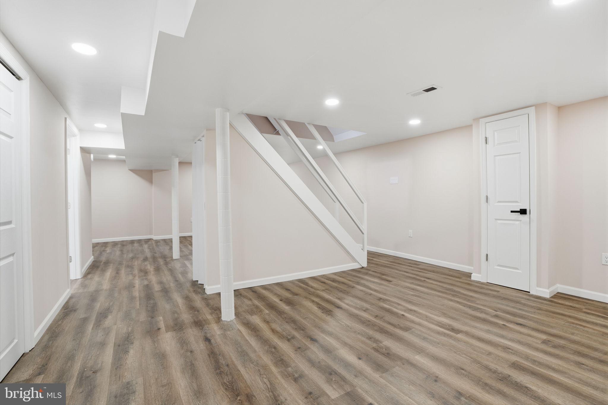 SOMERTON - Residential