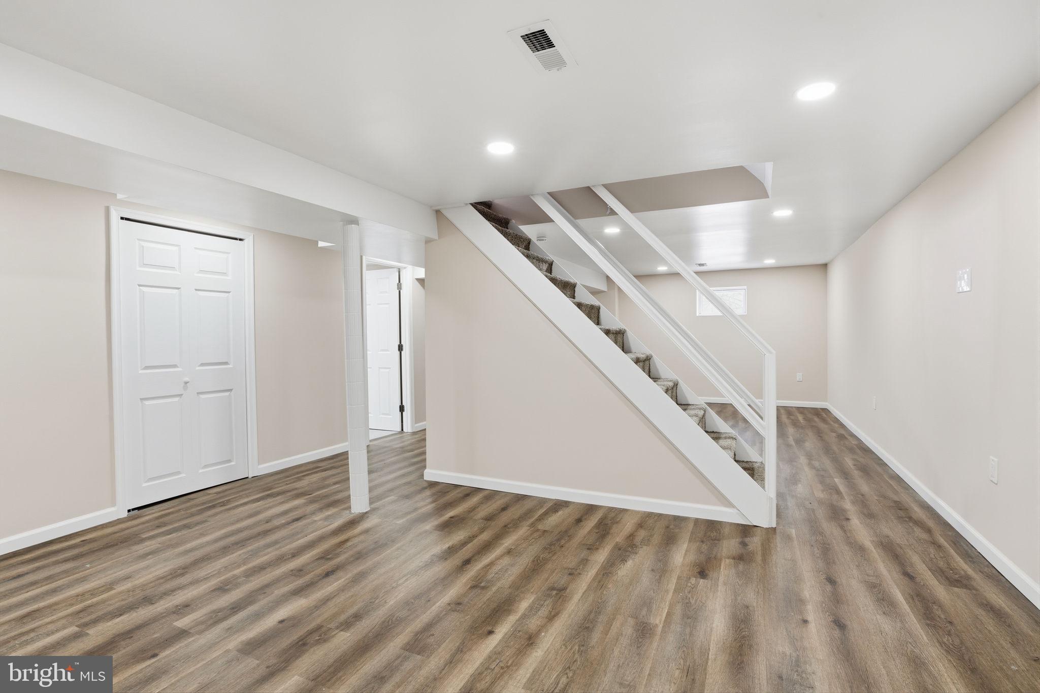 SOMERTON - Residential