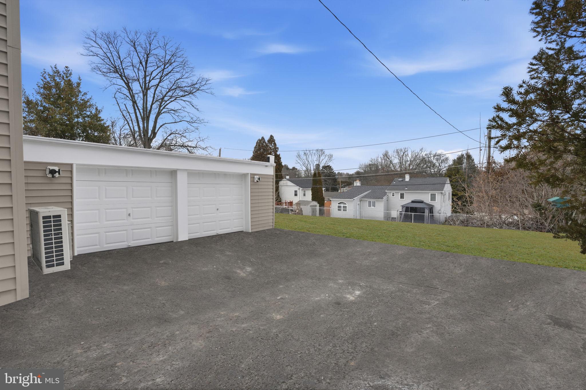 SOMERTON - Residential