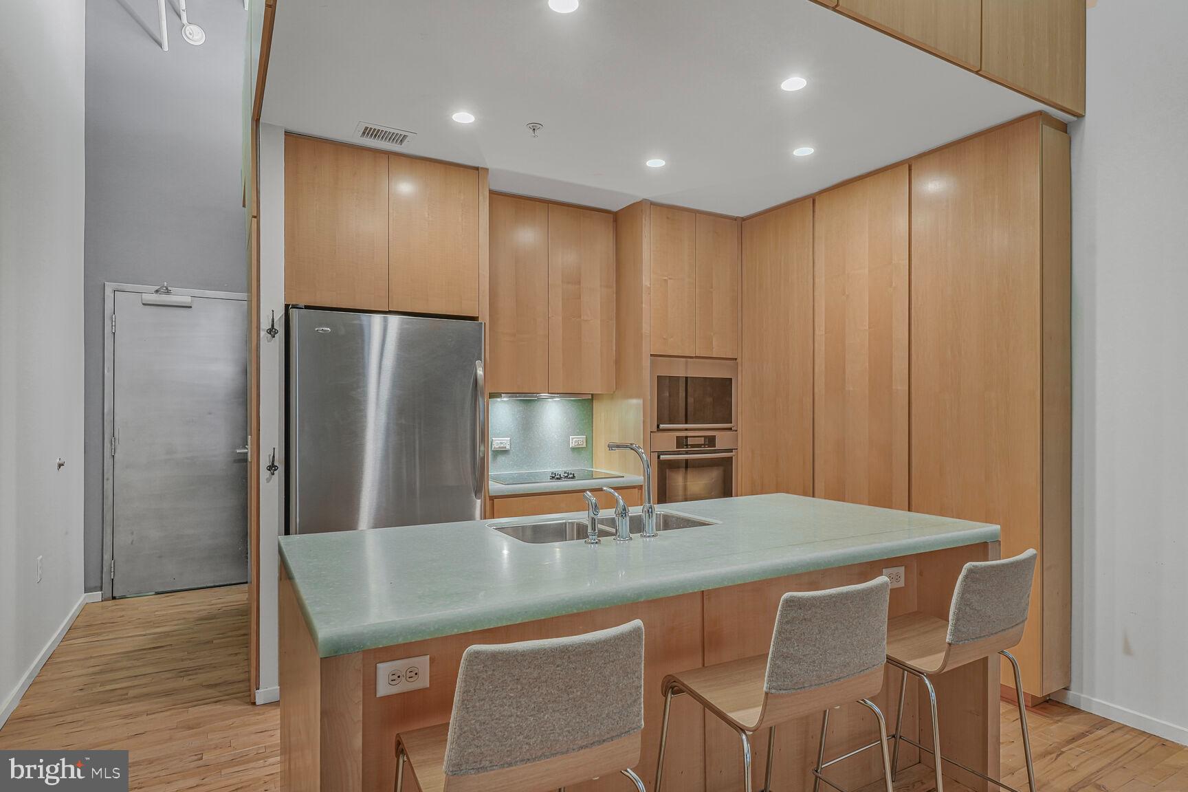 437 NEW YORK AVENUE NW Y24