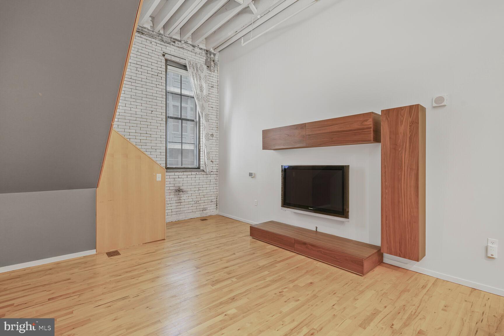 437 NEW YORK AVENUE NW Y24