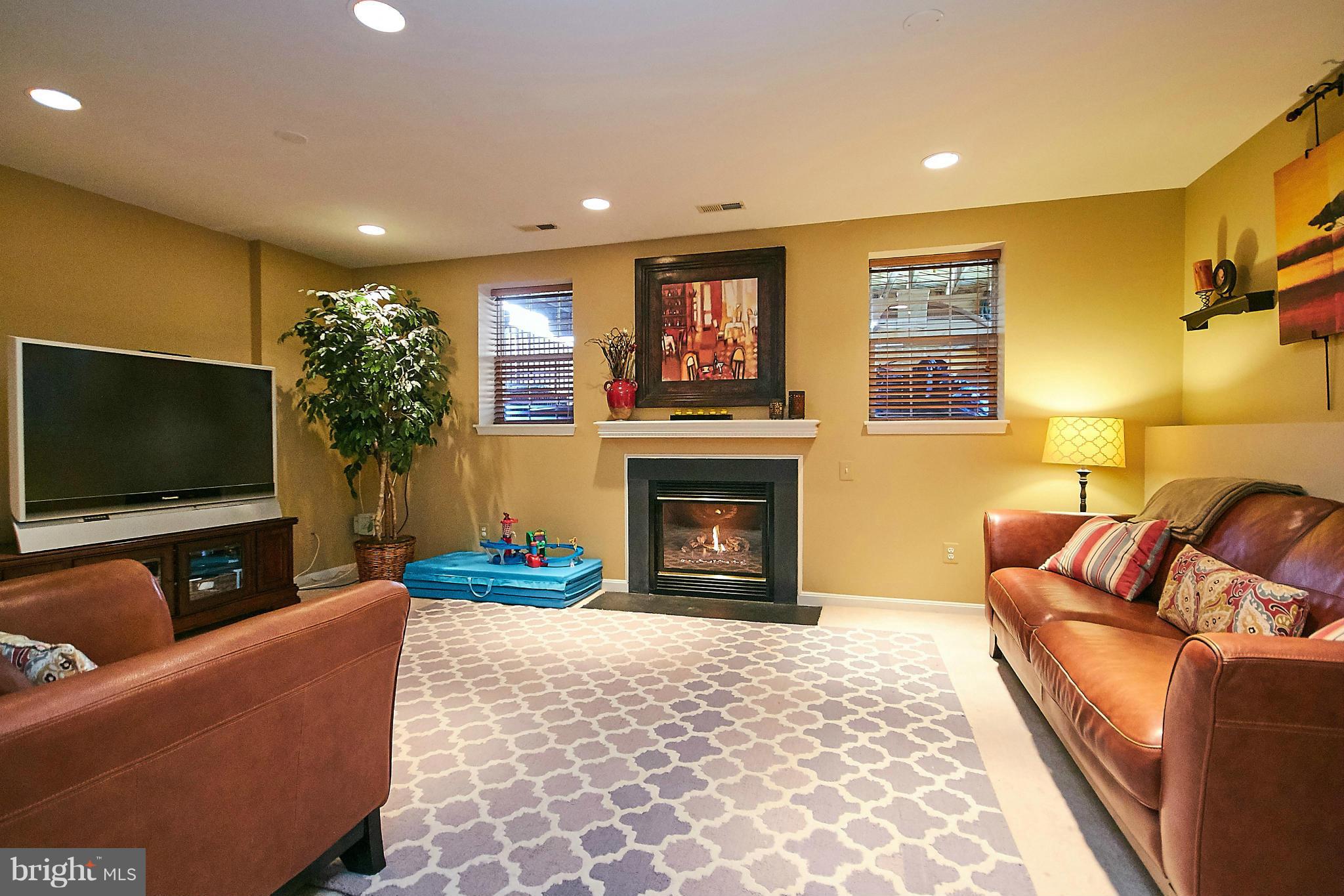 SOUTH RIDING - Residential