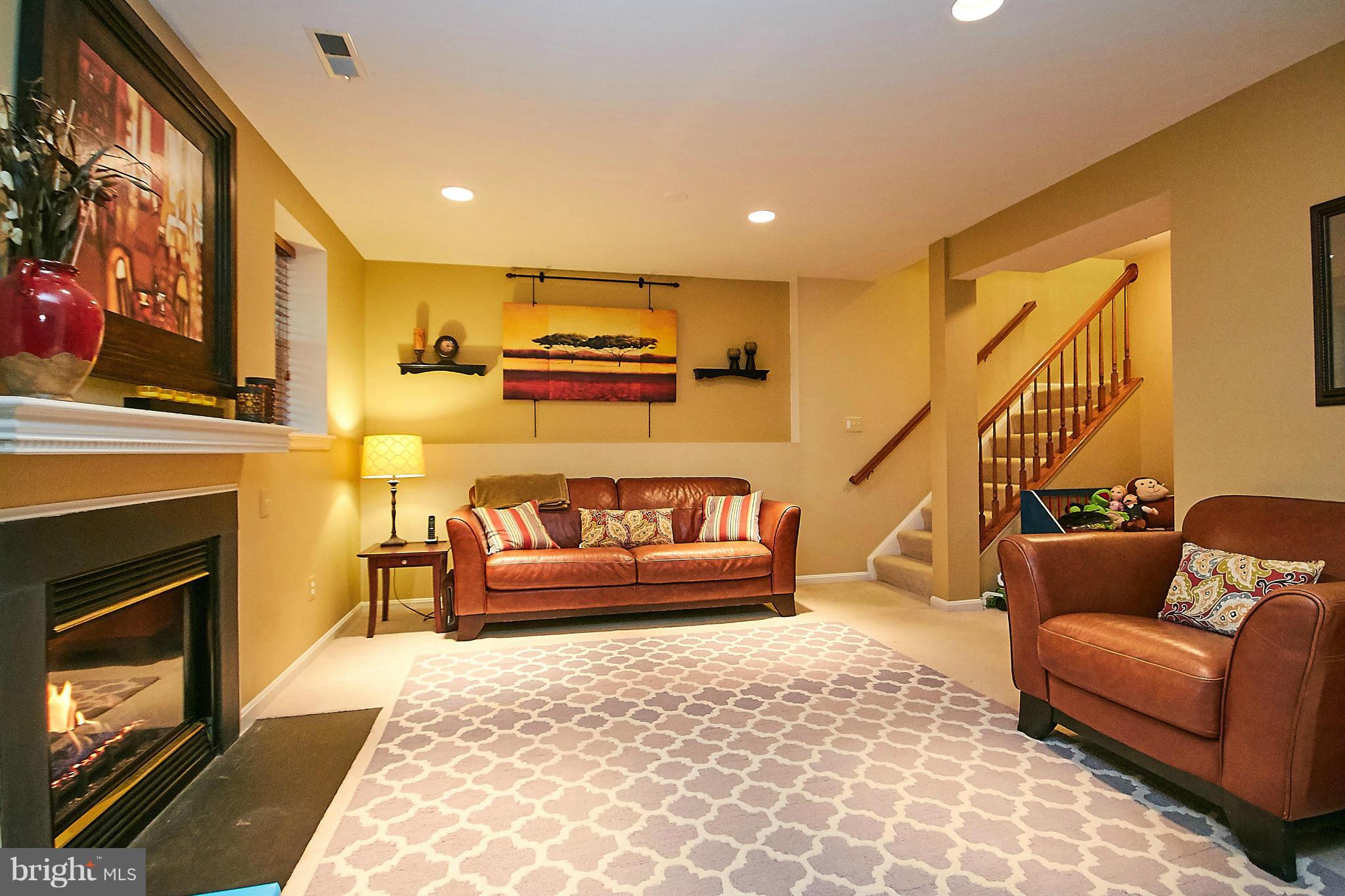 SOUTH RIDING - Residential