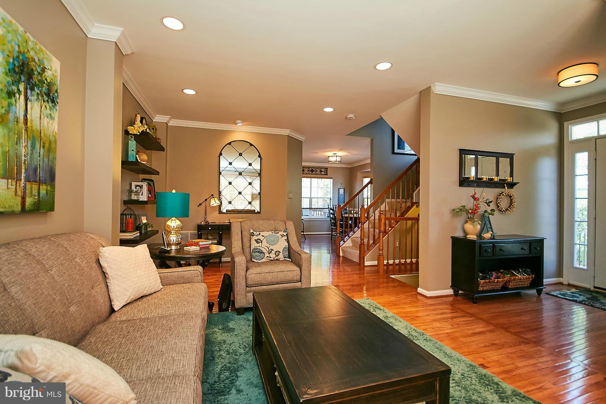 SOUTH RIDING - Residential