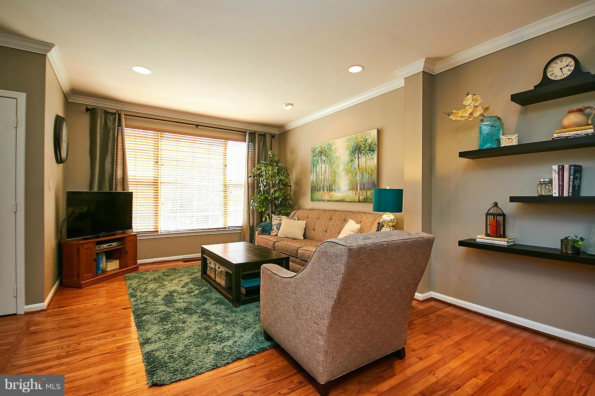 SOUTH RIDING - Residential