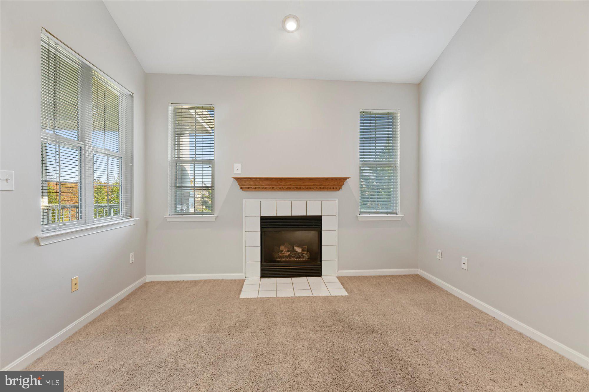 HOLLINGTON - Residential