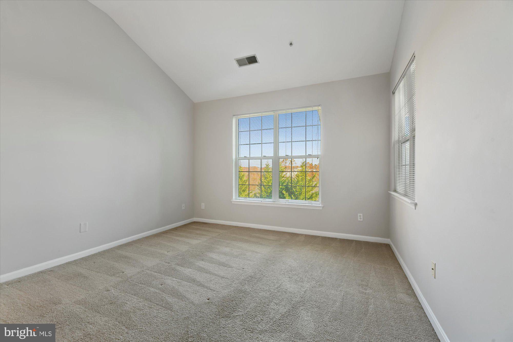 HOLLINGTON - Residential