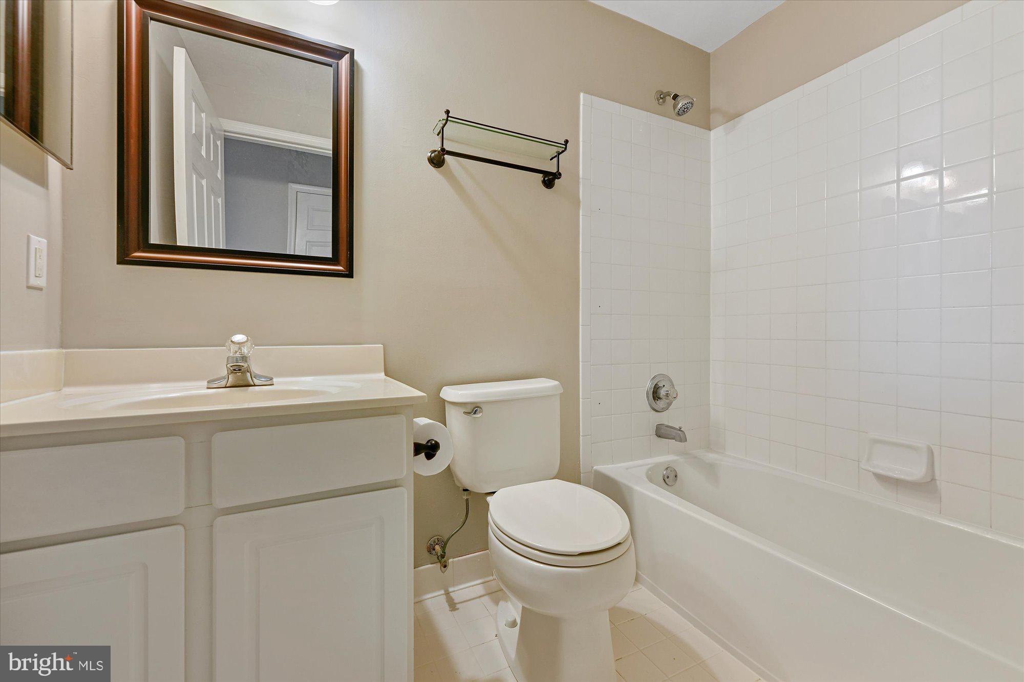 HOLLINGTON - Residential