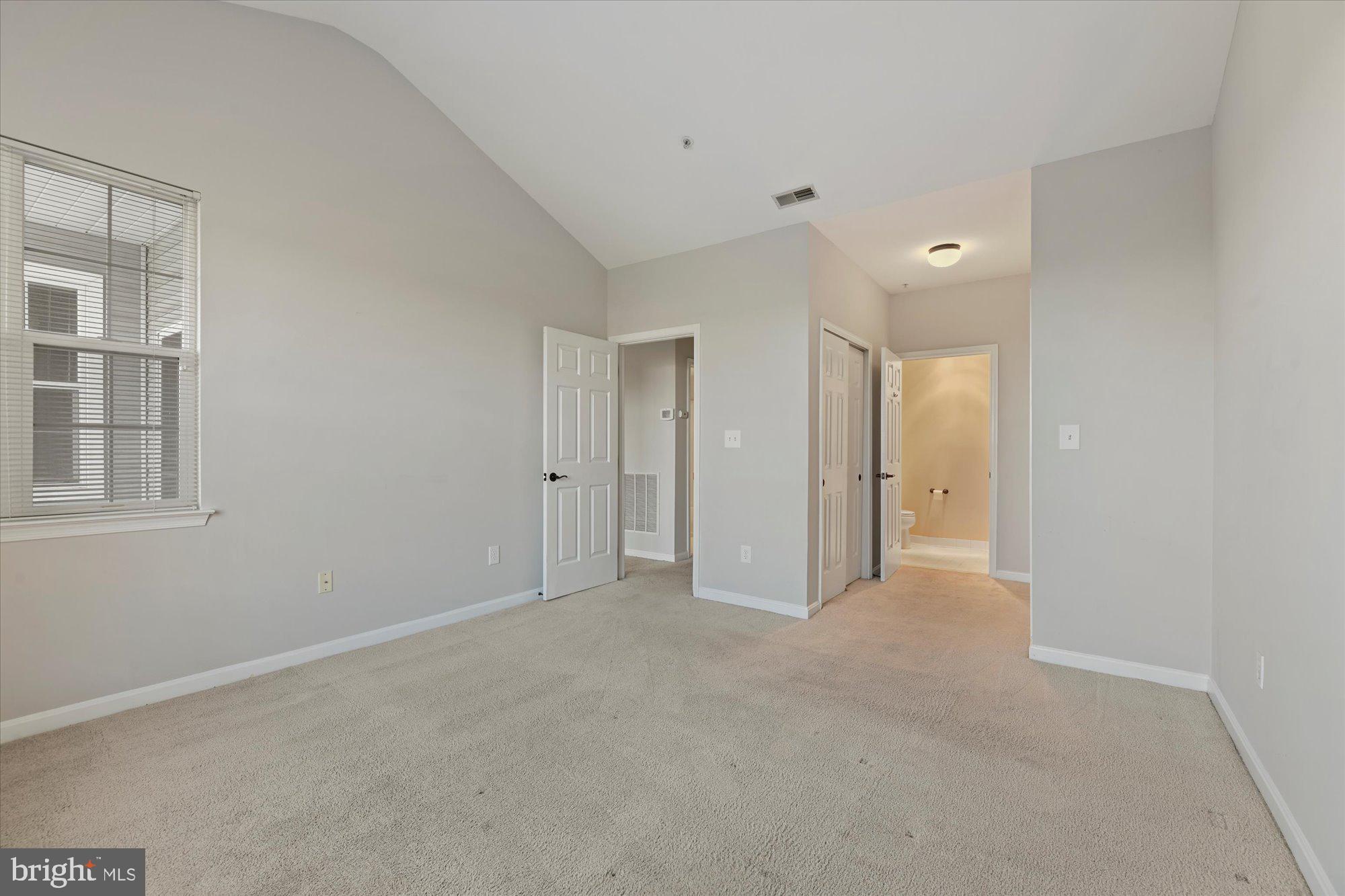 HOLLINGTON - Residential