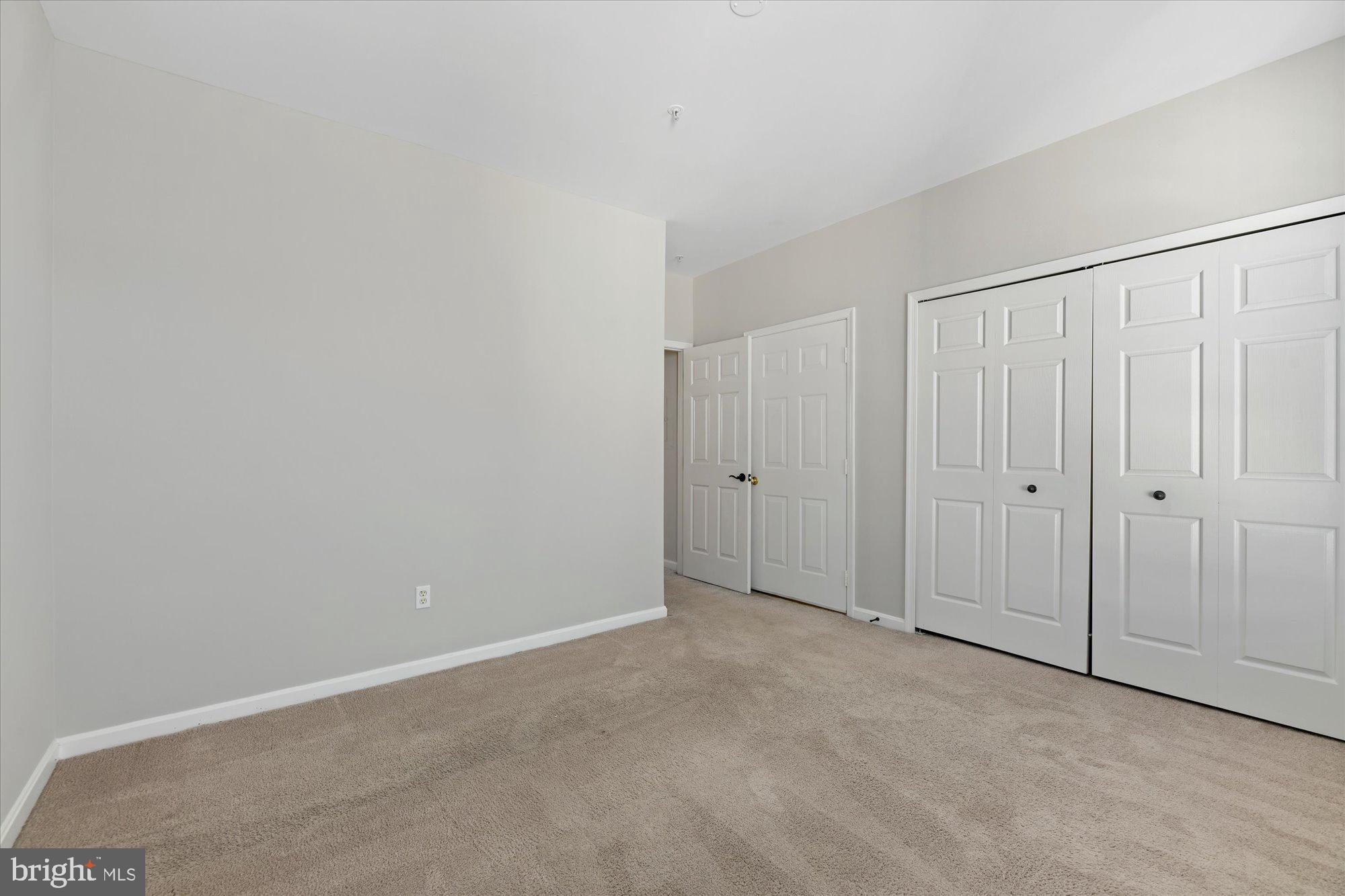 HOLLINGTON - Residential