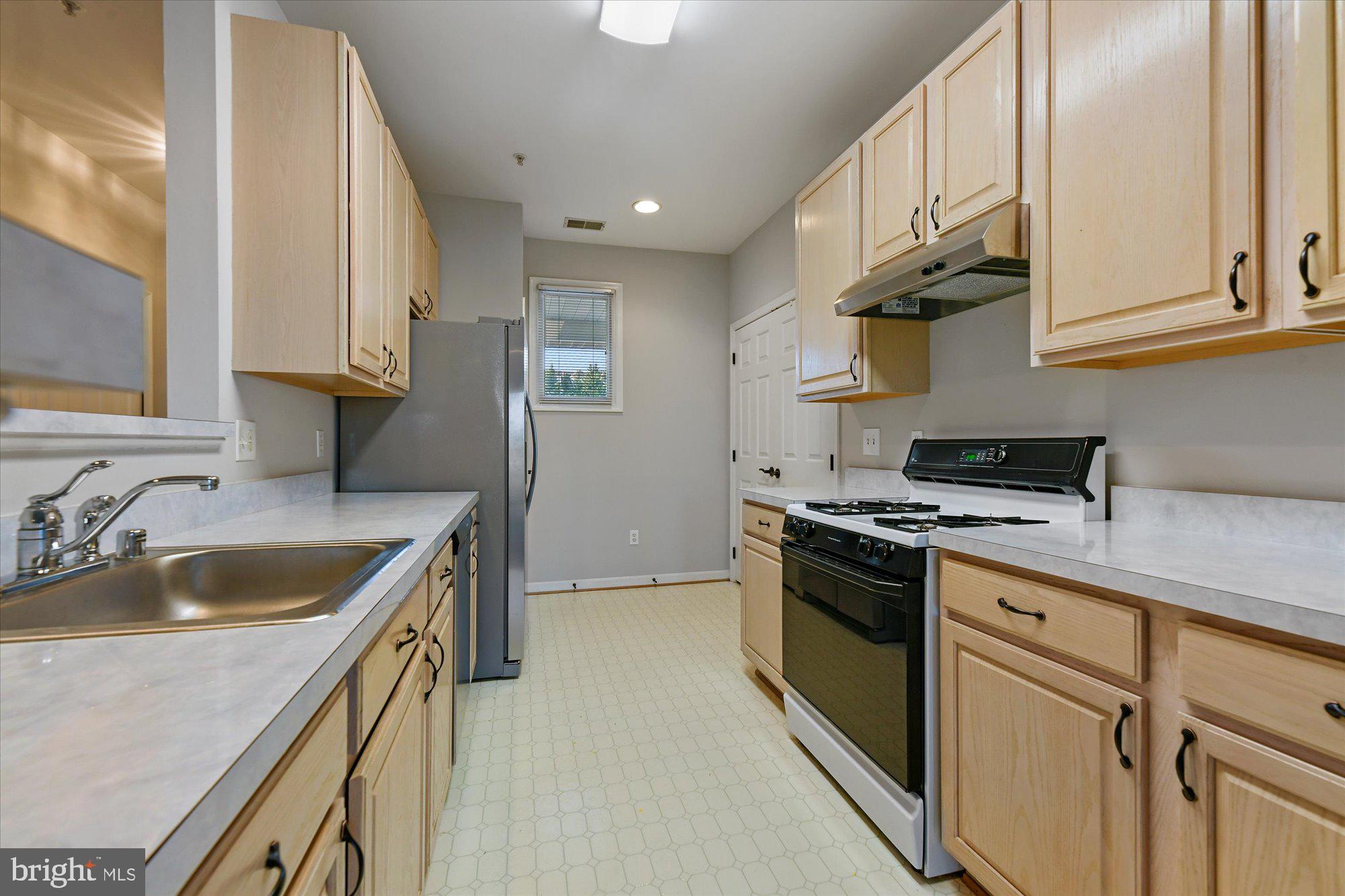 HOLLINGTON - Residential