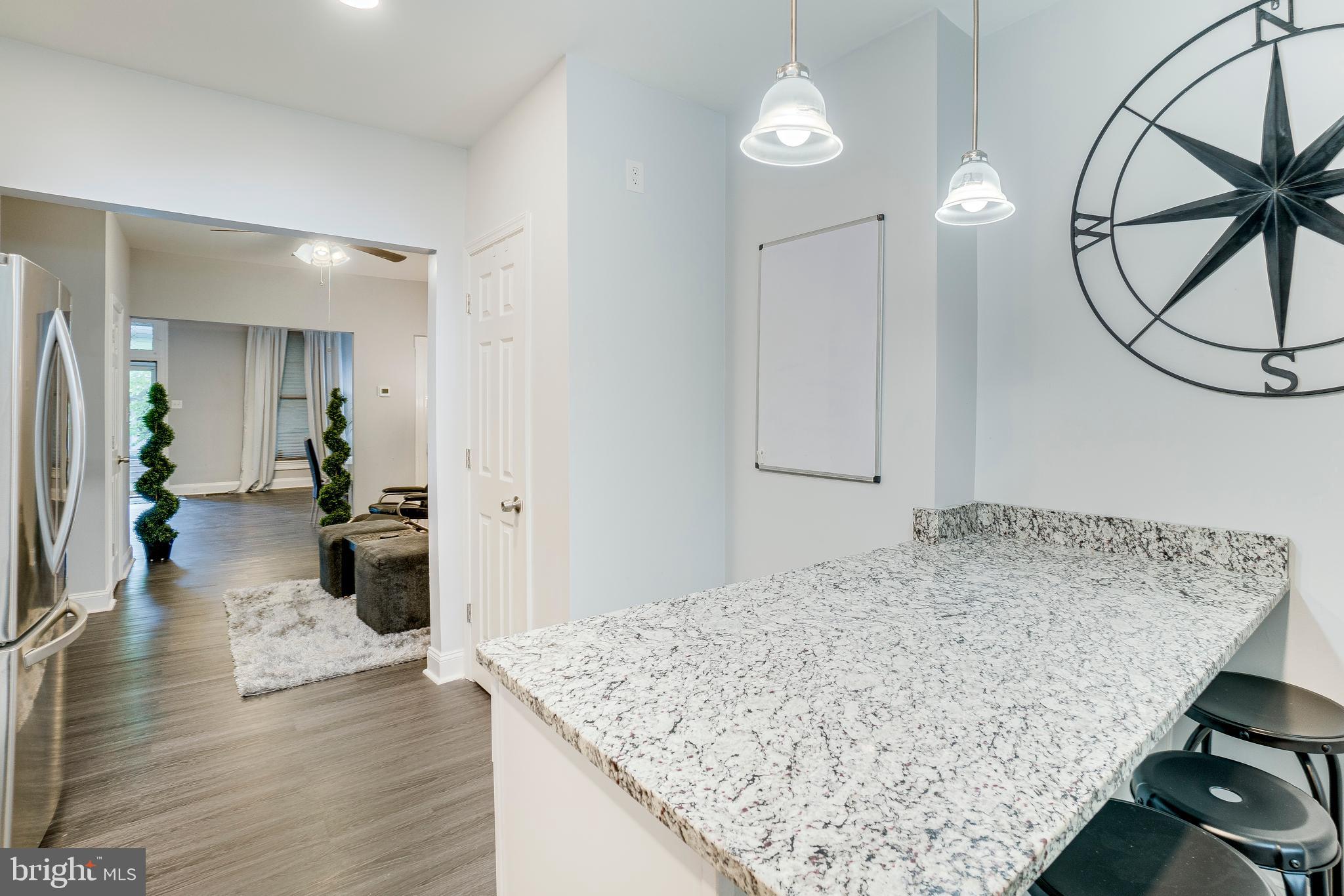 BEVERLY HILLS - Residential