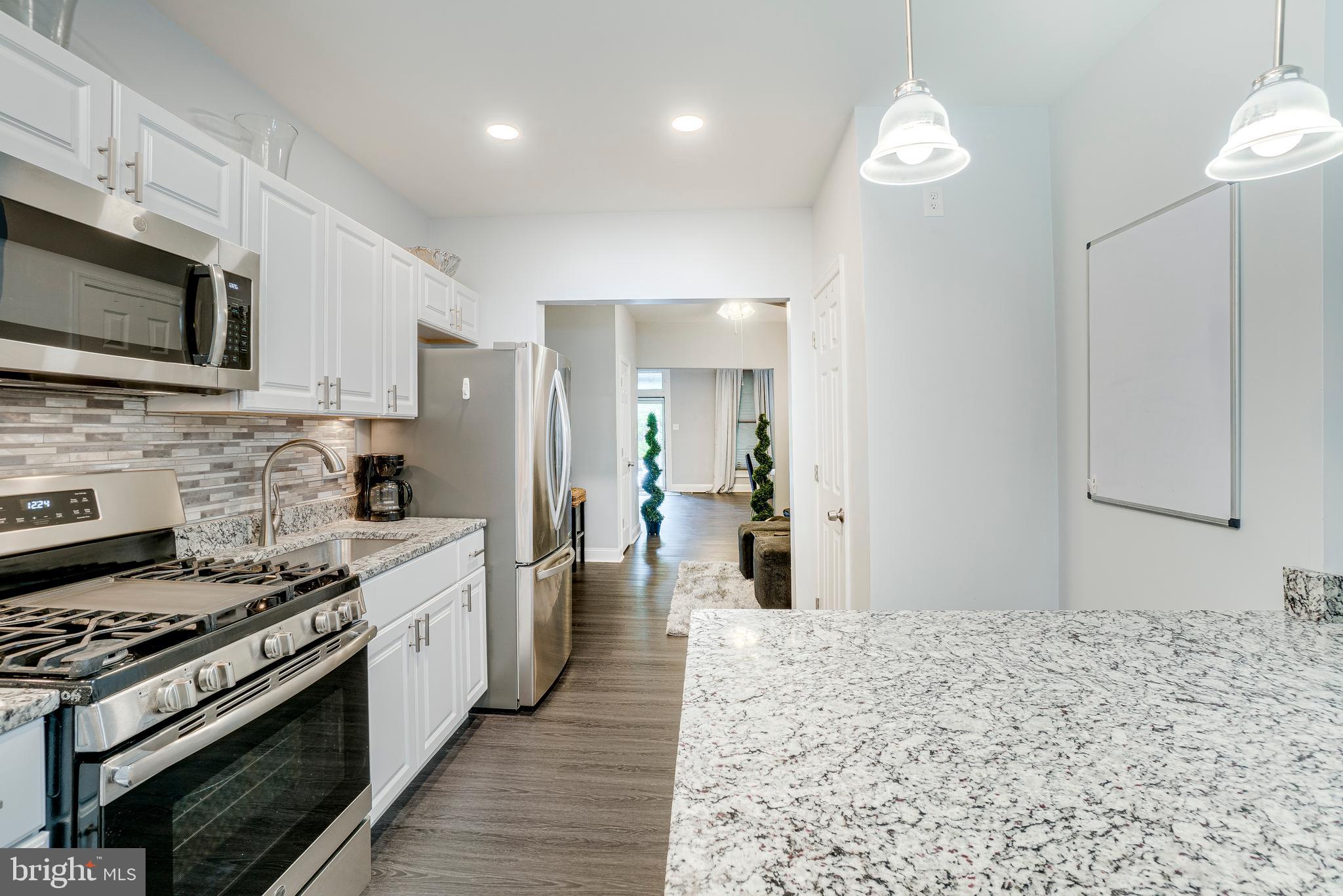 BEVERLY HILLS - Residential