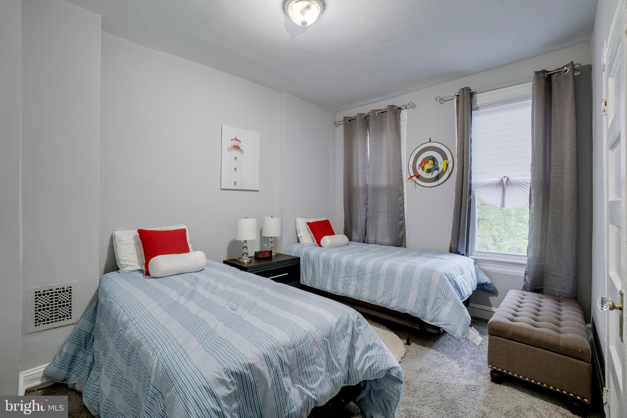 BEVERLY HILLS - Residential