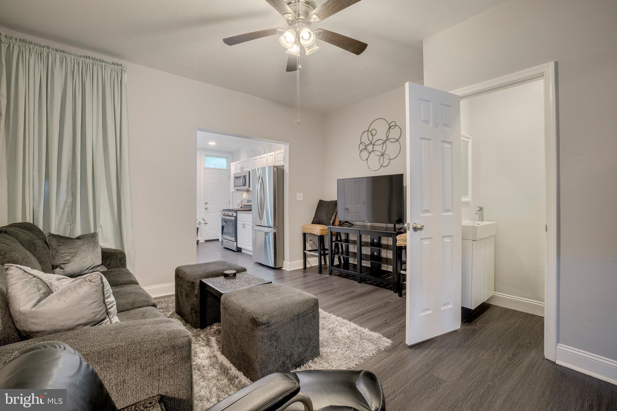 BEVERLY HILLS - Residential