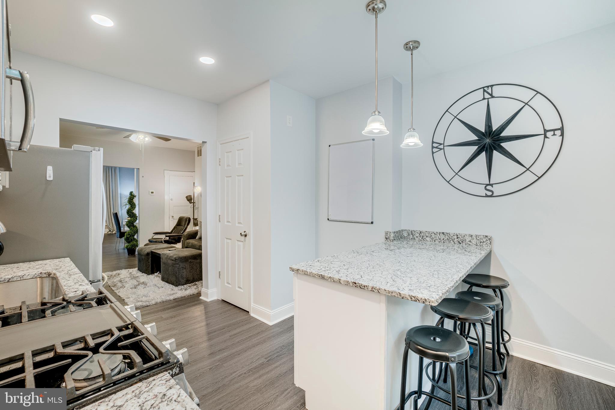 BEVERLY HILLS - Residential