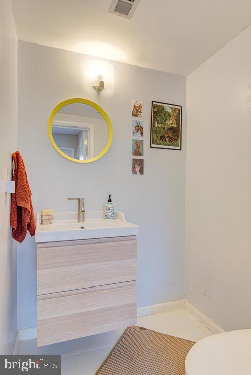 RESTON - Residential Lease