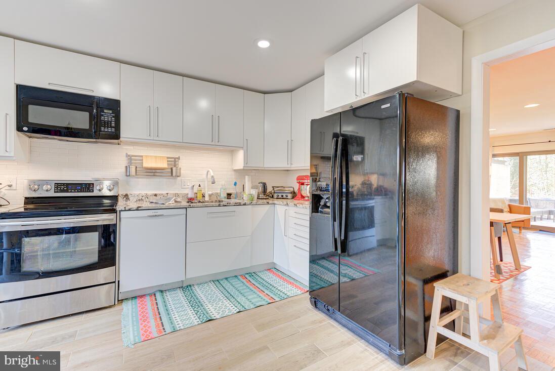 RESTON - Residential Lease