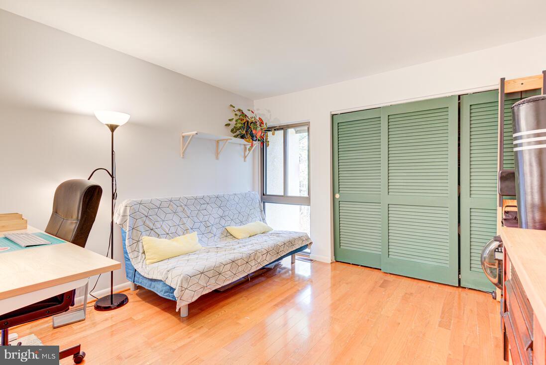 RESTON - Residential Lease