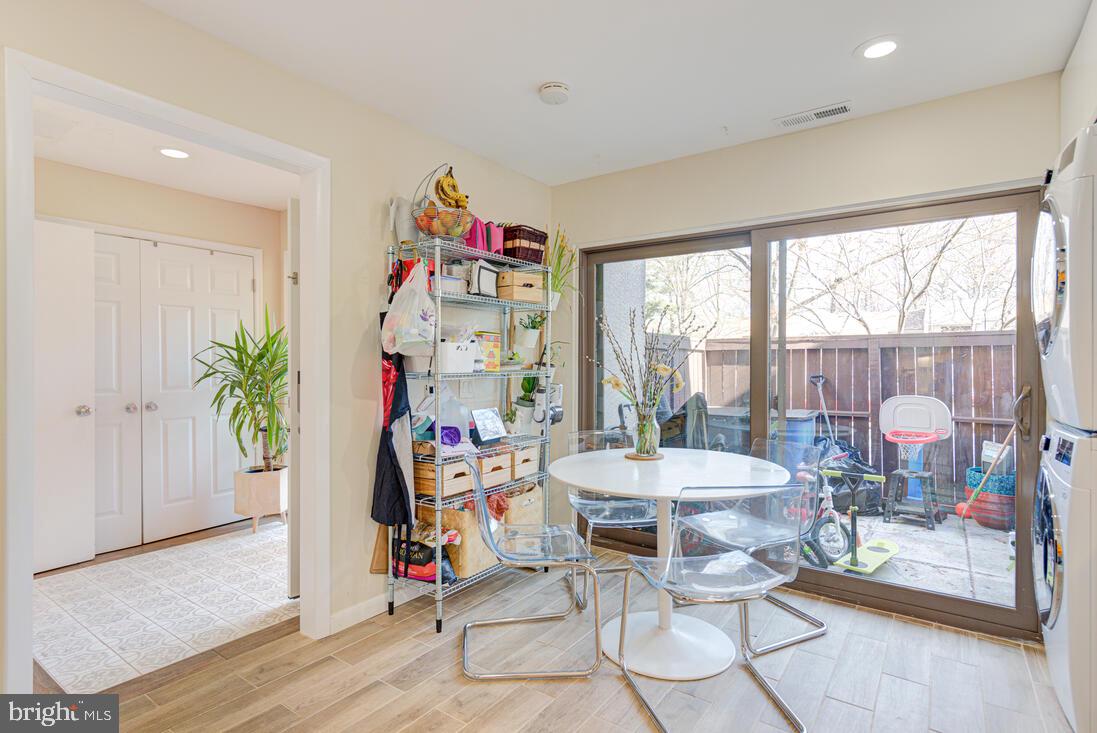 RESTON - Residential Lease