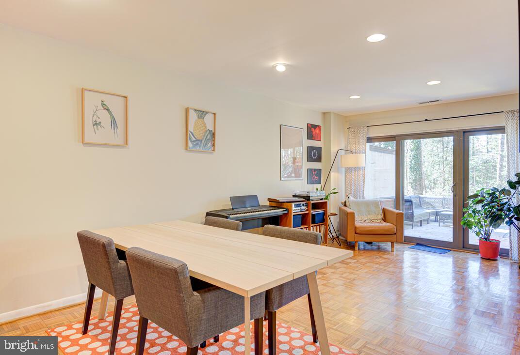 RESTON - Residential Lease