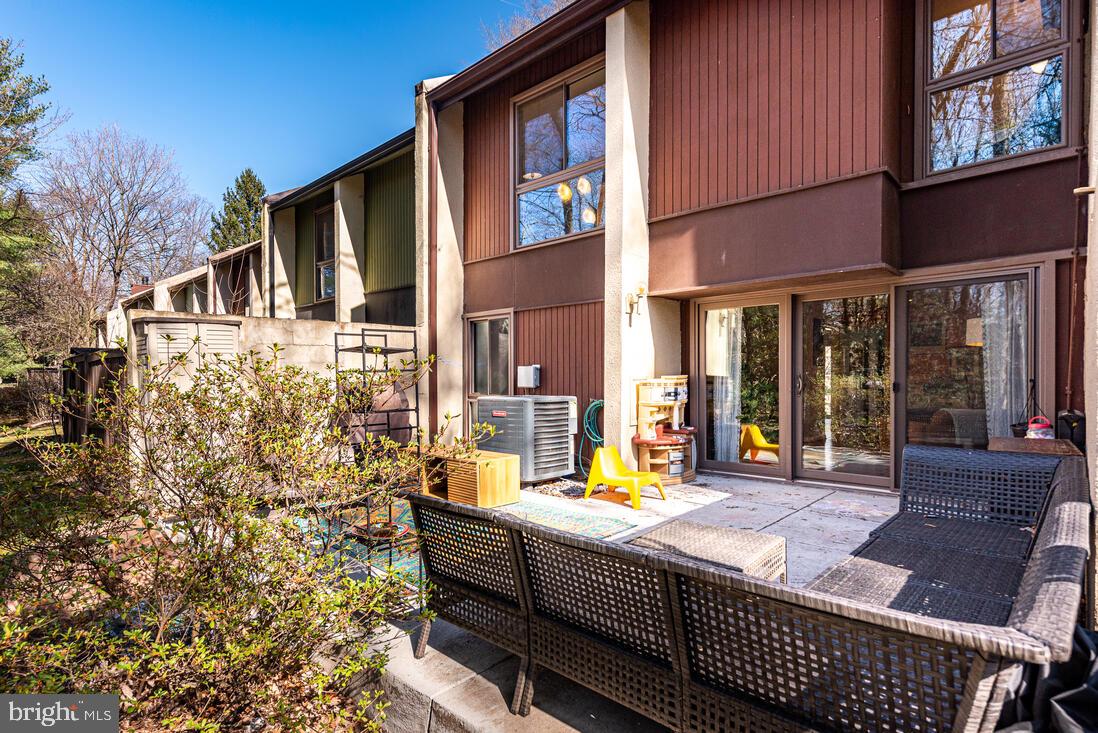 RESTON - Residential Lease