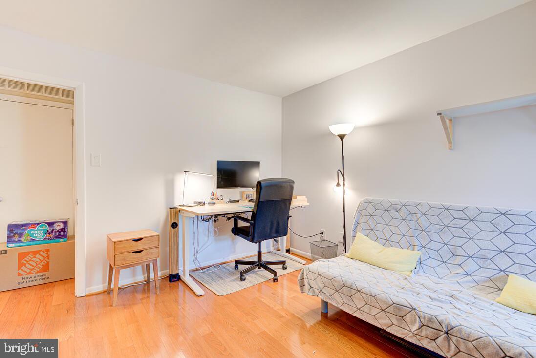 RESTON - Residential Lease