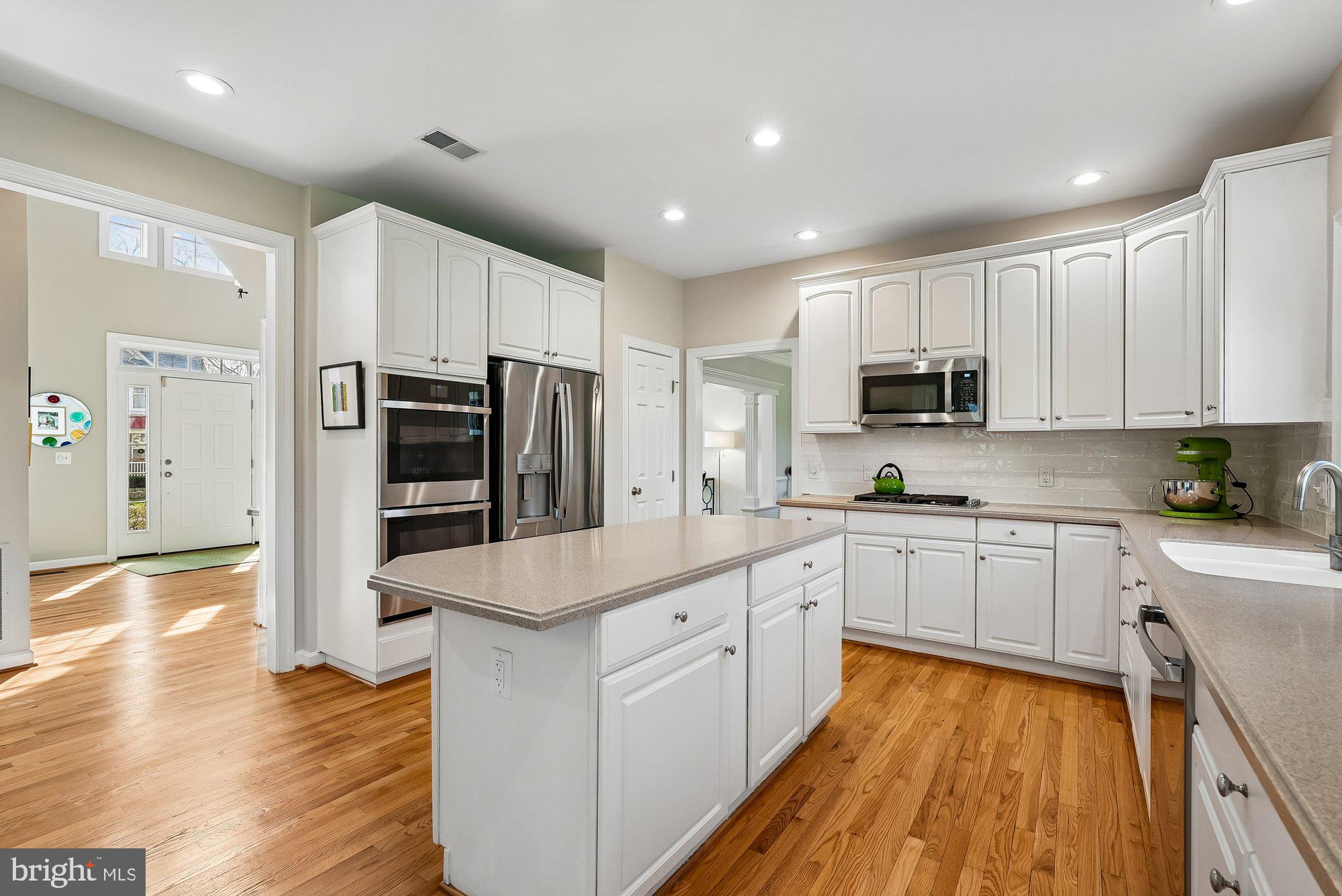 SOUTH RIDING - Residential