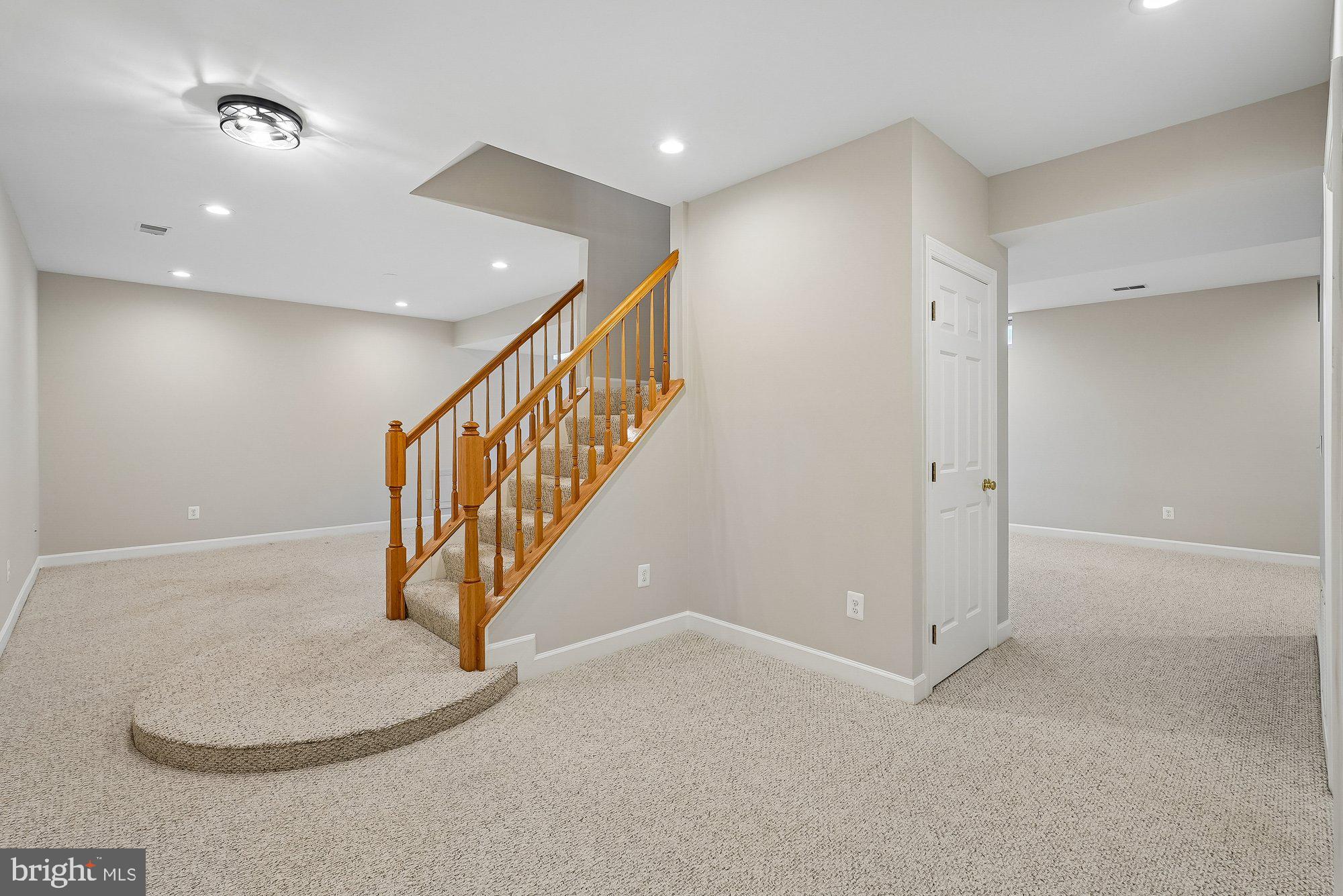 SOUTH RIDING - Residential