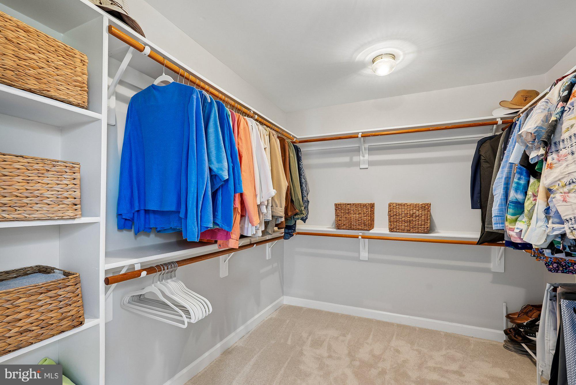 SOUTH RIDING - Residential