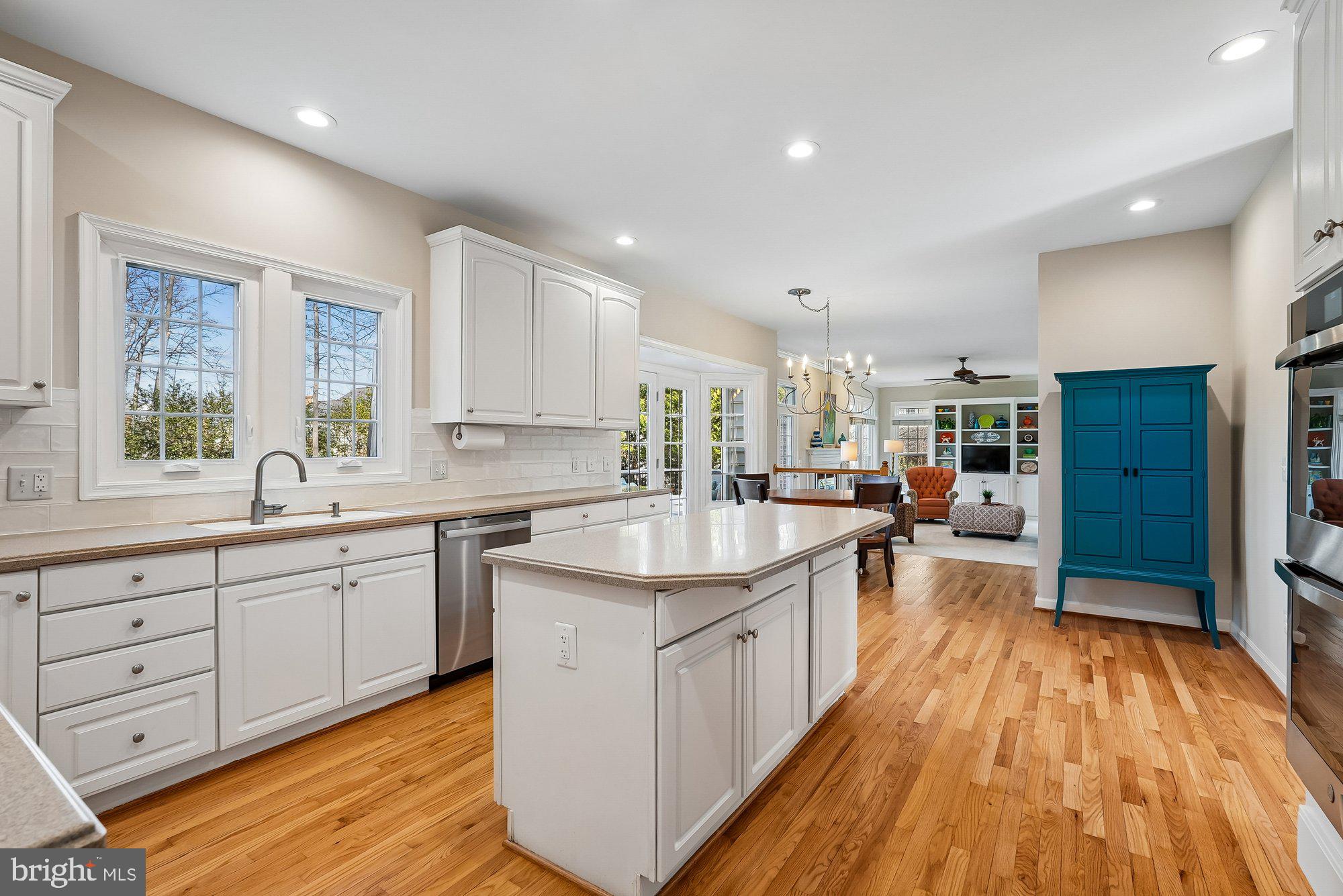 SOUTH RIDING - Residential