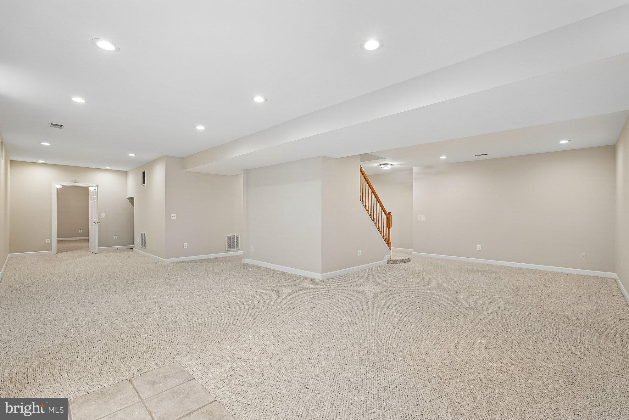 SOUTH RIDING - Residential