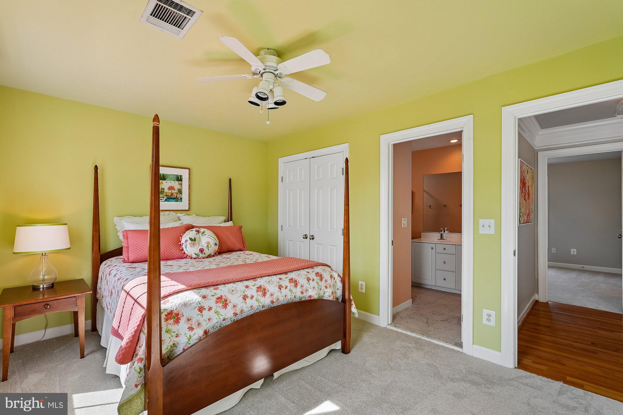 SOUTH RIDING - Residential