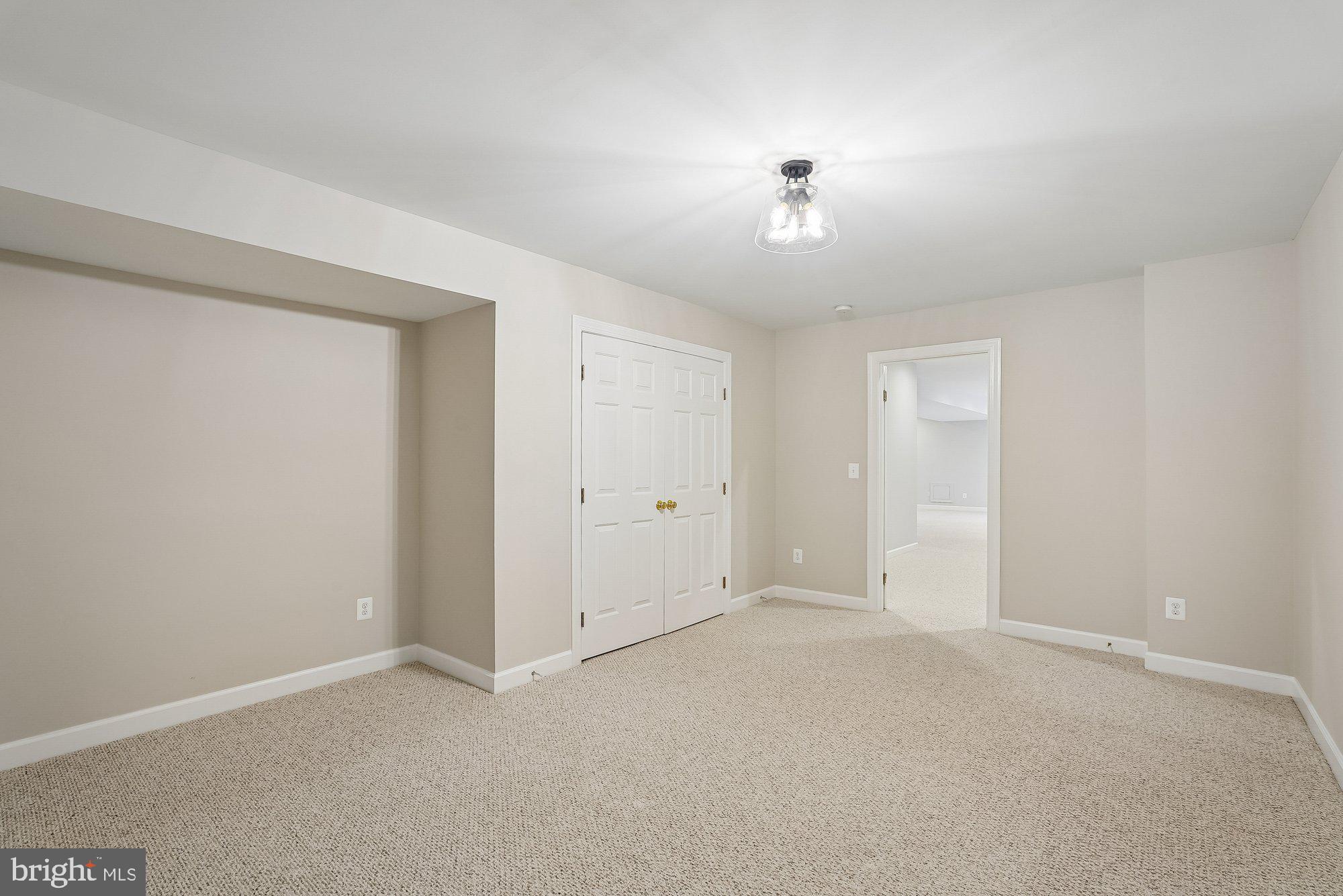 SOUTH RIDING - Residential