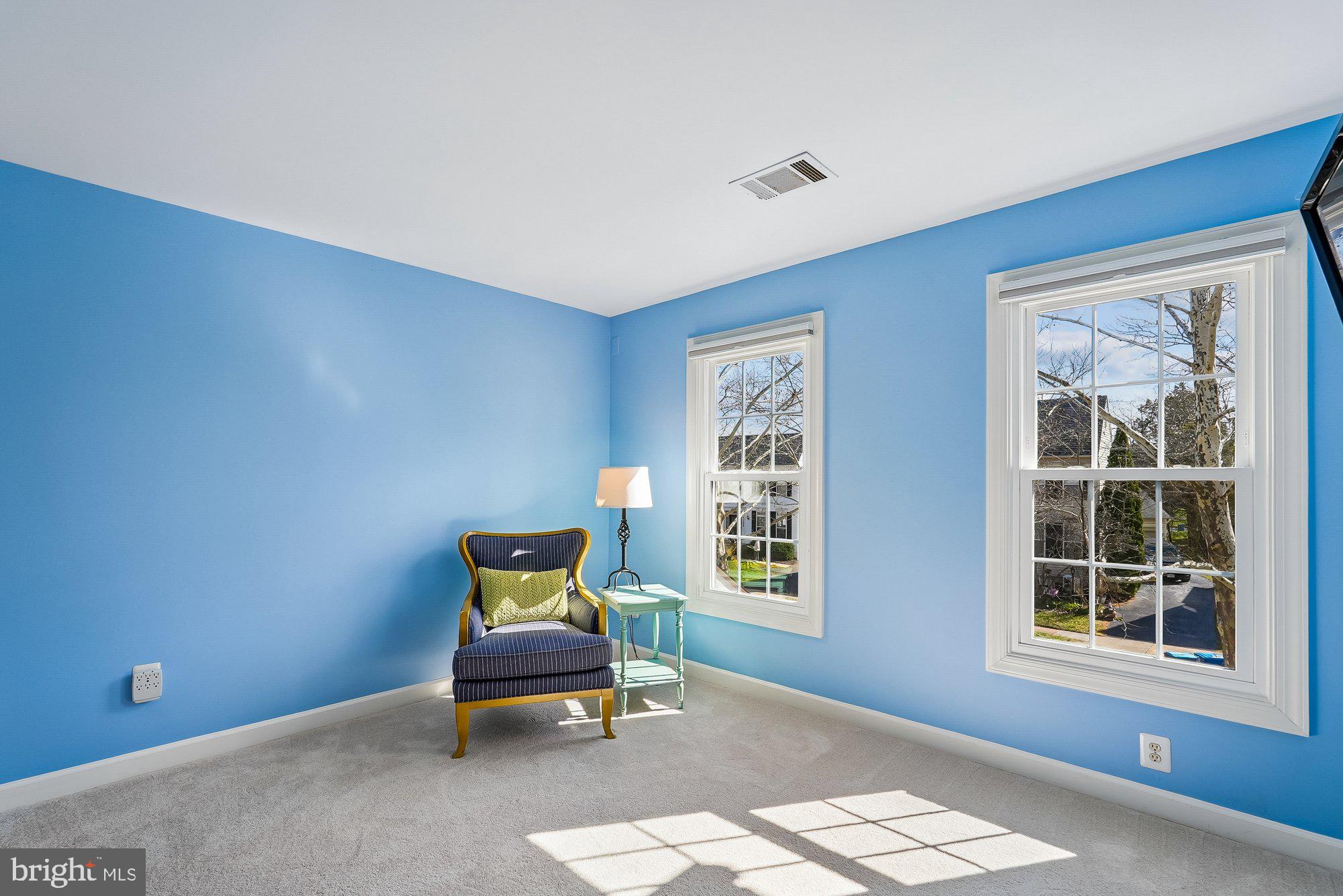 SOUTH RIDING - Residential