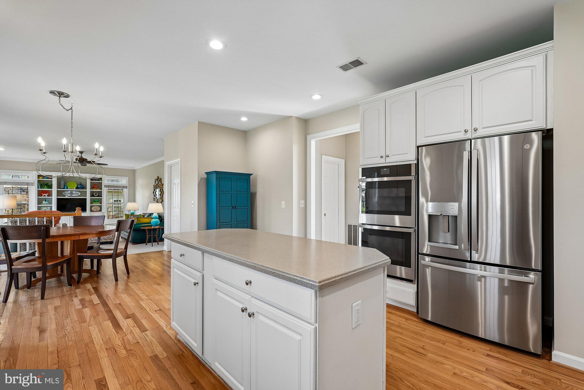 SOUTH RIDING - Residential