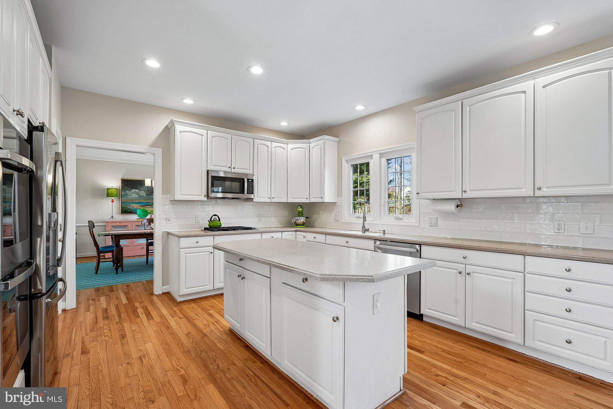 SOUTH RIDING - Residential