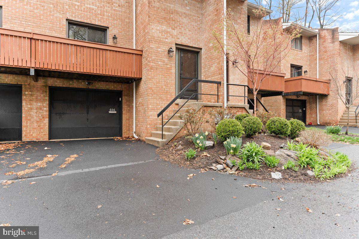 HICKORY VALLEY - Residential