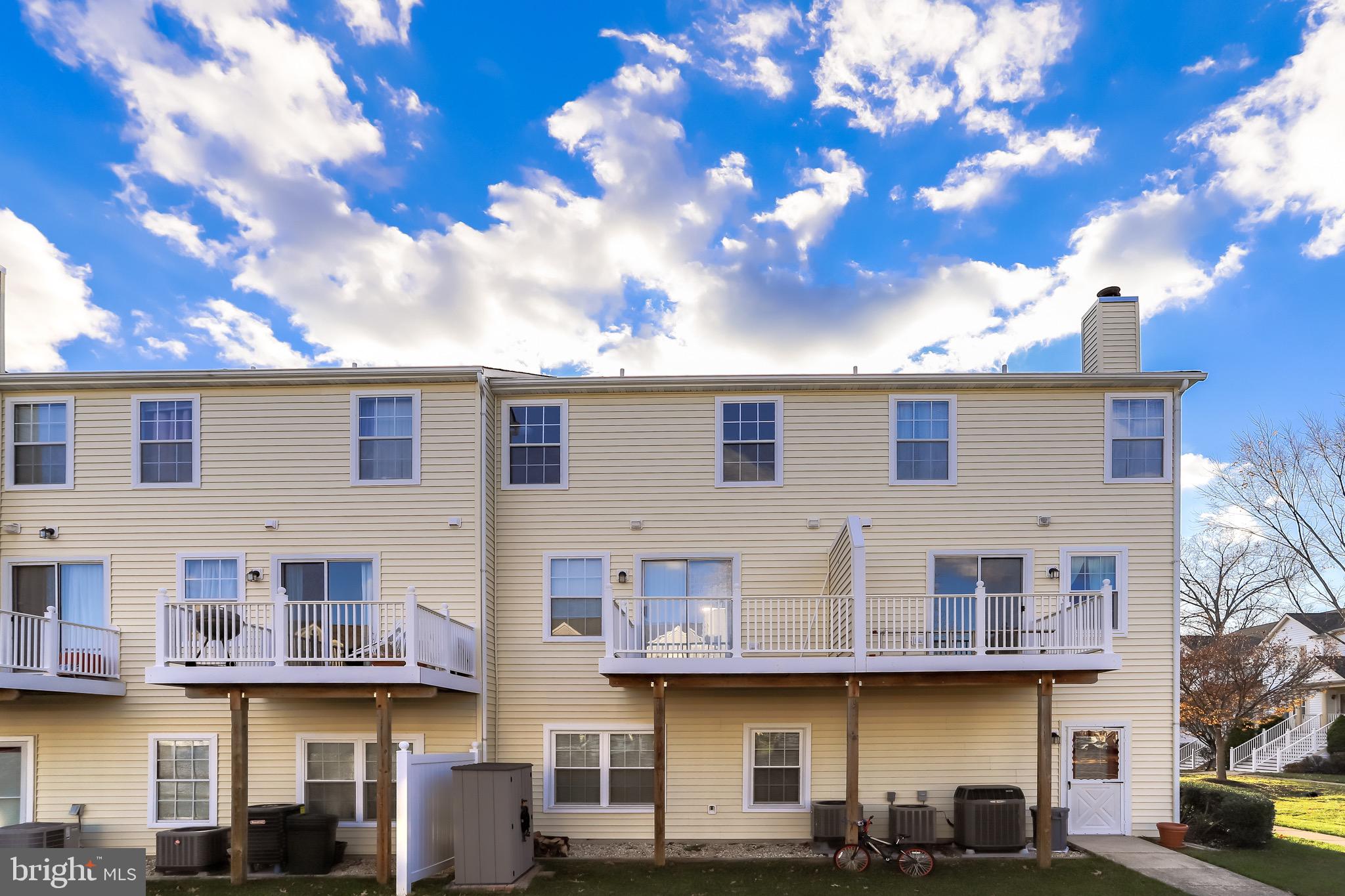 CEDAR GROVE AT CROFTON - Residential