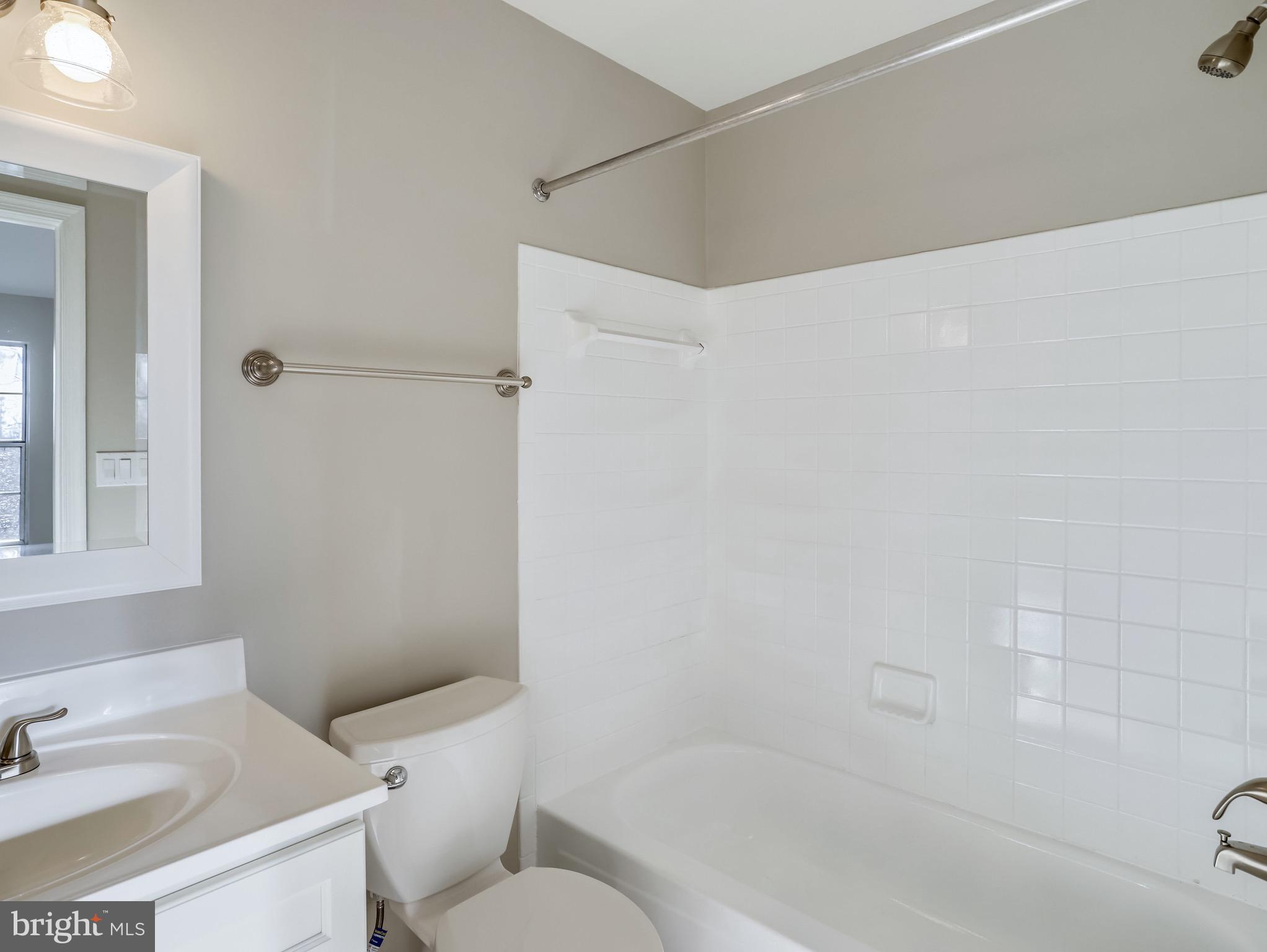 CEDAR GROVE AT CROFTON - Residential