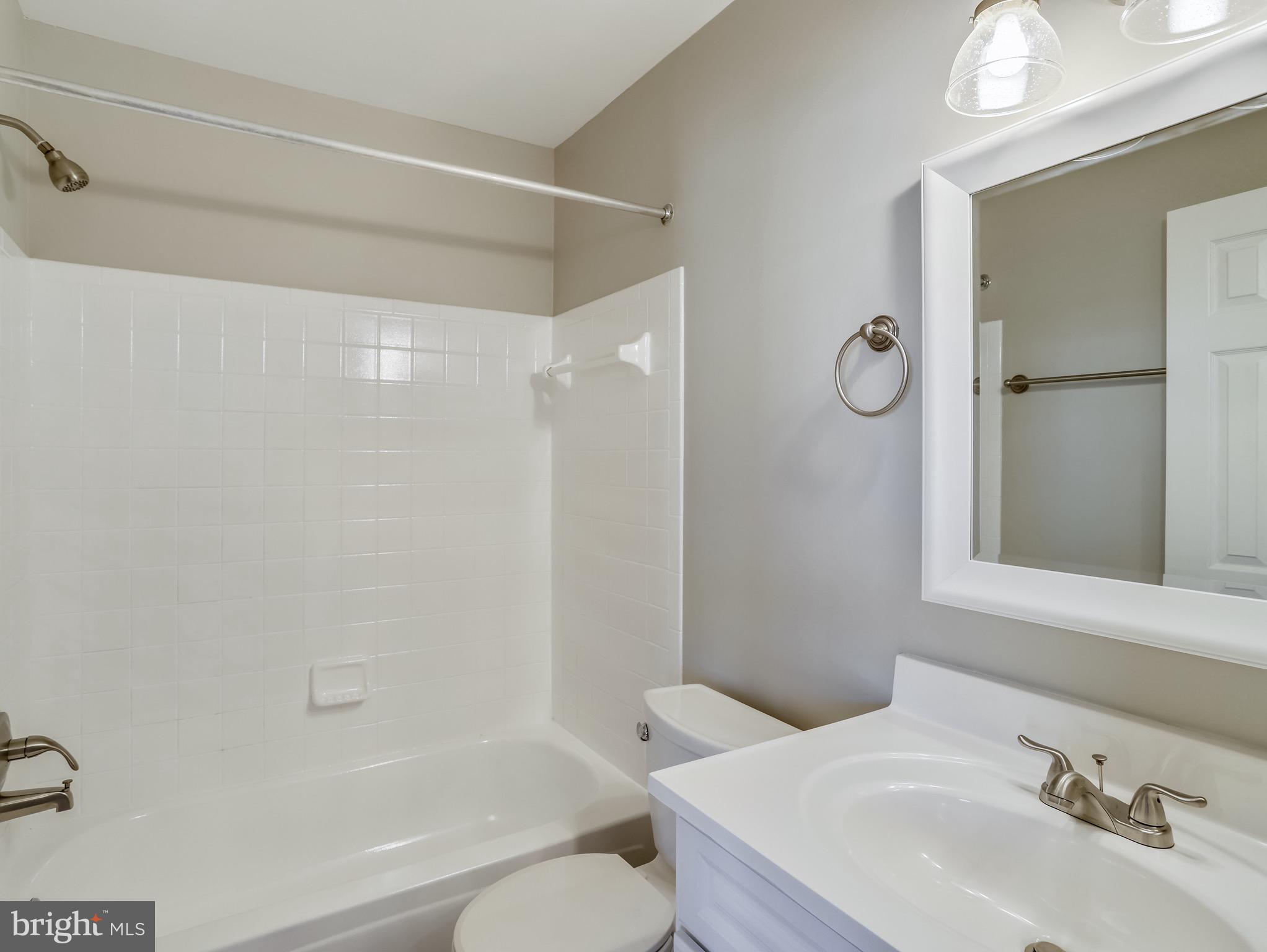 CEDAR GROVE AT CROFTON - Residential