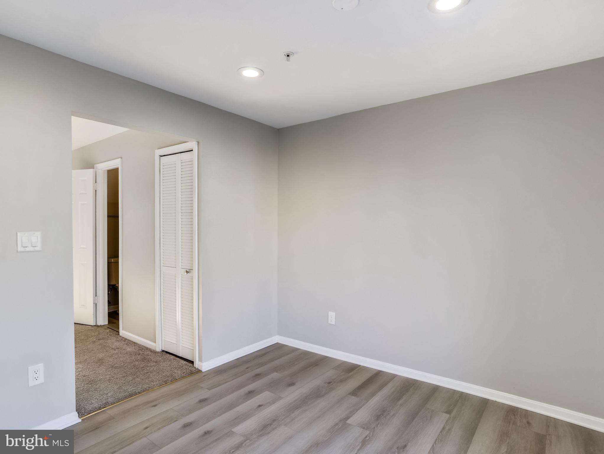 CEDAR GROVE AT CROFTON - Residential